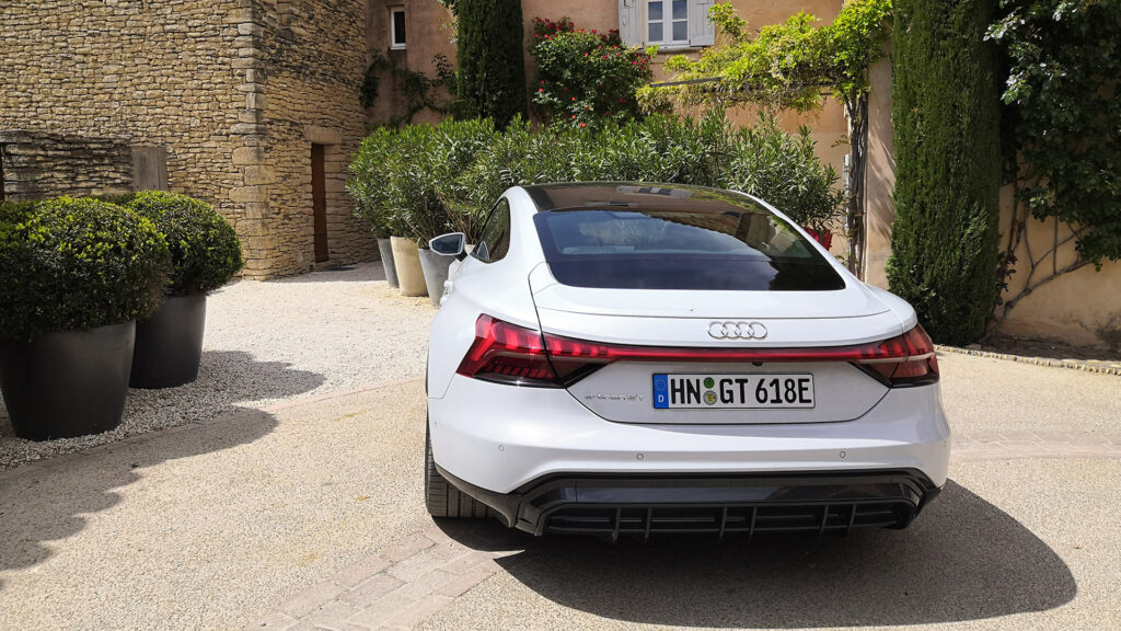 Arrière de l'Audi e-tron GT quattro // Source : Raphaelle Baut pour Numerama