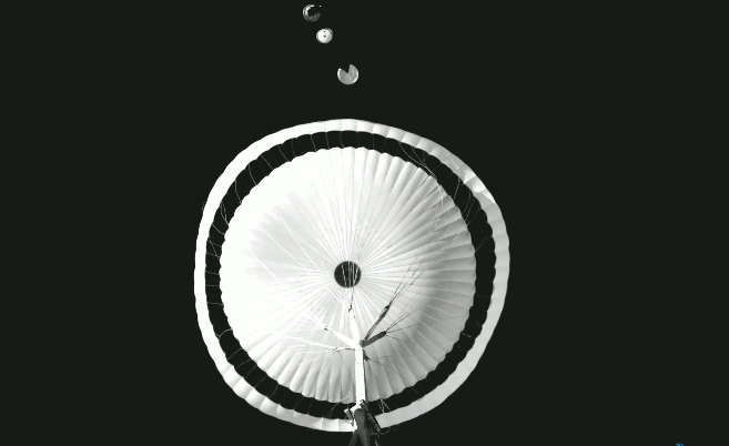 ExoMars_parachute_deployed_during_high-altitude_drop_tests