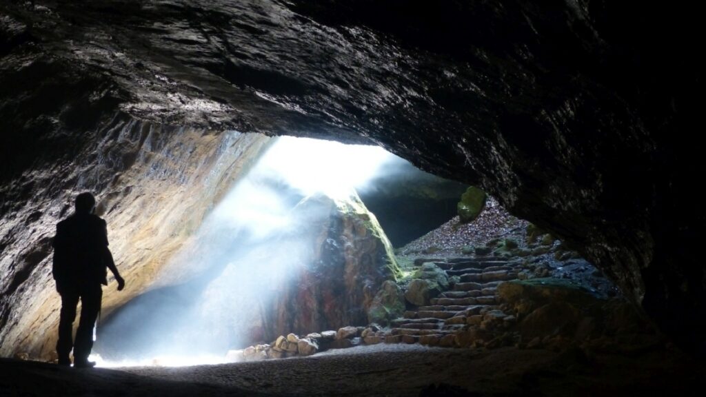 La Grotte de la Licorne, en Basse-Saxe (Allemagne). // Source : Wikimédias