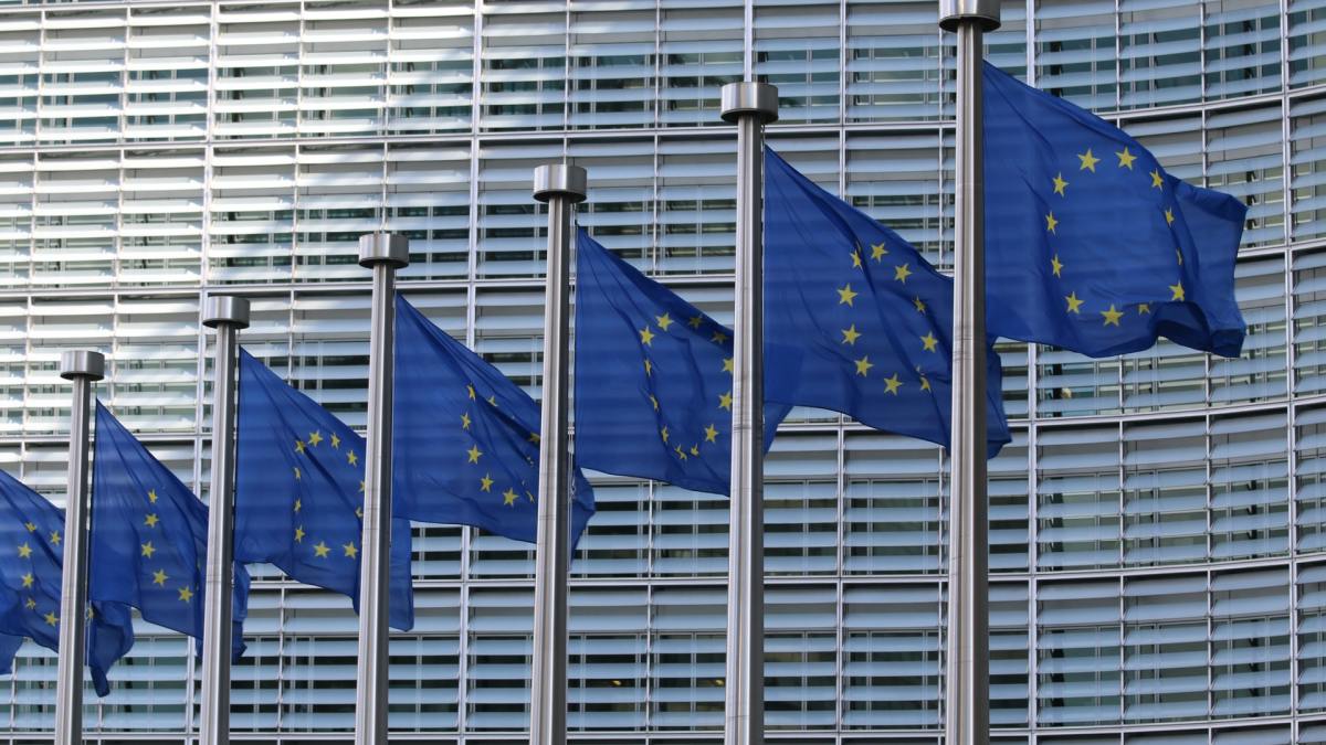 Le drapeau de l'Union européenne à Bruxelles // Source : Guillaume Périgois / Unsplash