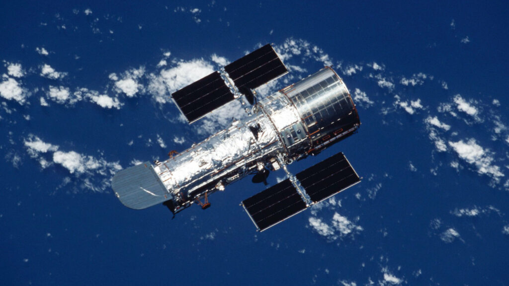 Hubble en 2002. // Source : Flickr/CC/Nasa (photo recadrée)