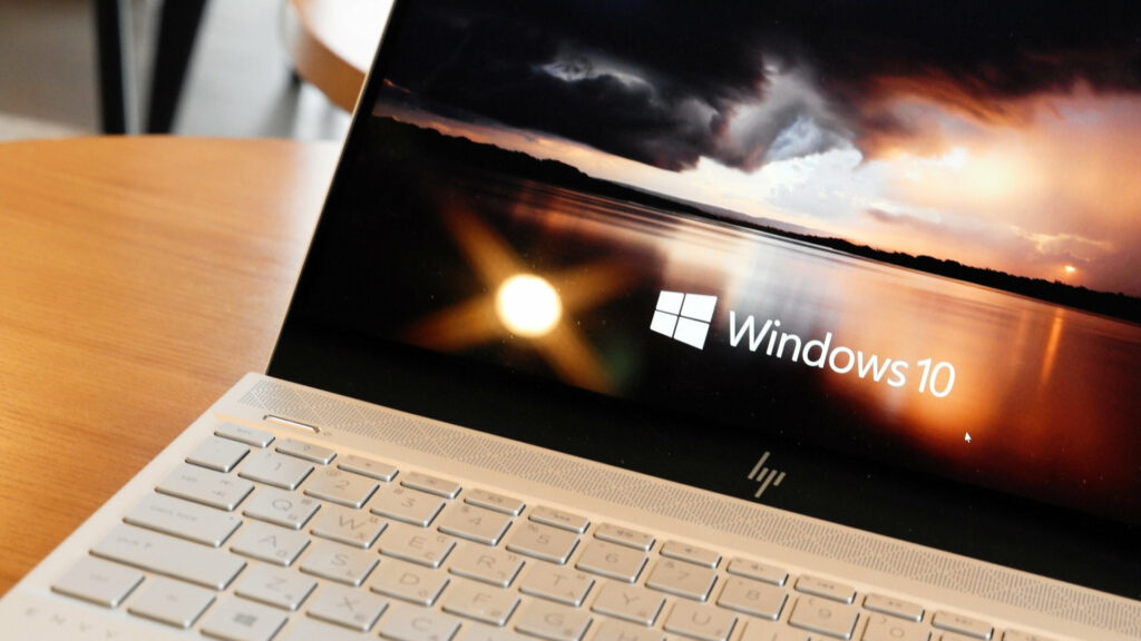 Windows 10. // Source : Flickr/CC/Aaron Yoo (image recadrée) Windows 10. // Source : Flickr/CC/Aaron Yoo (image recadrée)