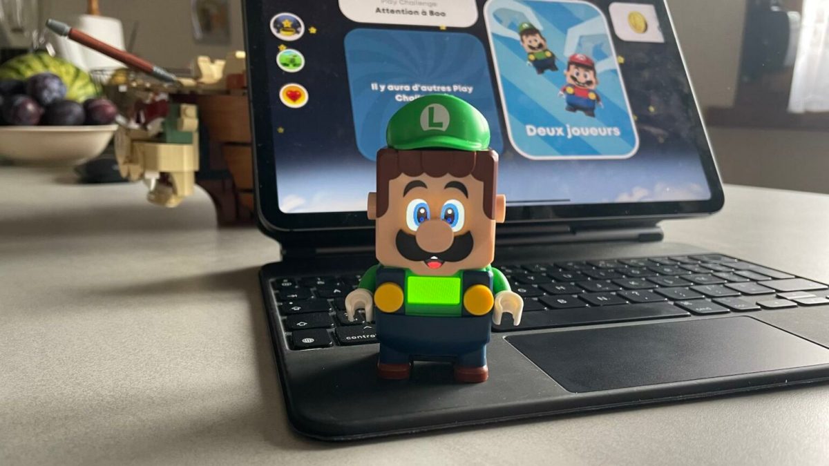 La figurine Lego Luigi // Source : Maxime Claudel pour Numerama