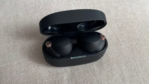 Sony : de nouveaux écouteurs sans fil et un nouveau casque à réduction de  bruit active