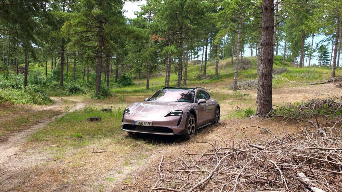 Porsche Taycan Cross Turismo  // Source : Raphaelle Baut pour Numerama