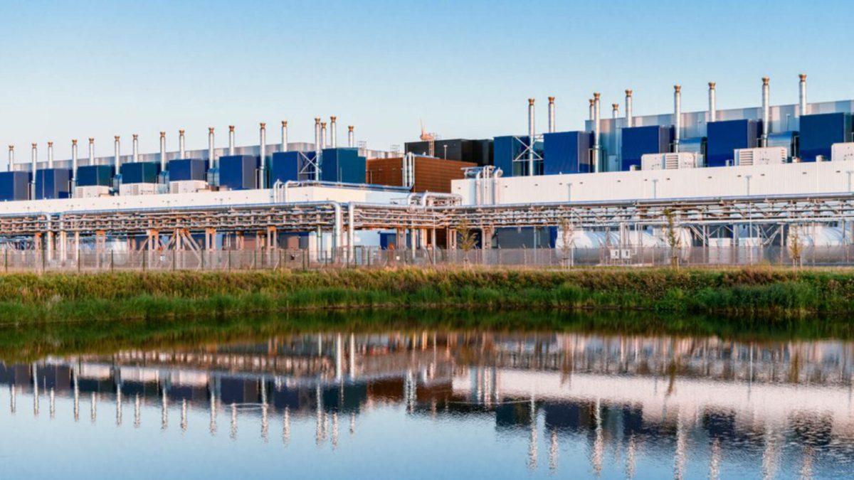 Google va utiliser moins d'eau douce pour refroidir ses data centers  // Source : Google