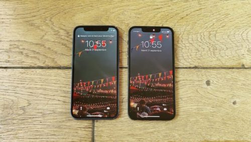 L'iPhone 13 (gauche) et le 13 mini (droite) // Source : Numerama/MT