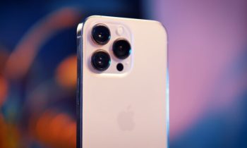 L'iPhone 13 Pro résiste bien à la chaleur... et s'éteint avant d'être en surchauffe // Source : Louise Audry pour Numerama