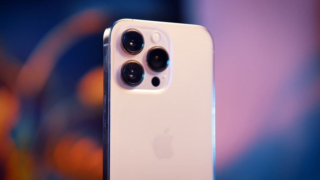 iPhone 13 Pro // Source : Louise Audry pour Numerama iPhone 13 Pro // Source : Louise Audry pour Numerama