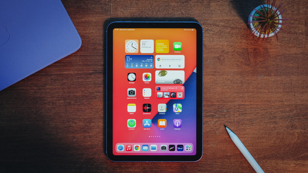 iPad Mini 6 // Source : Louise Audry pour Numerama iPad Mini 6 // Source : Louise Audry pour Numerama