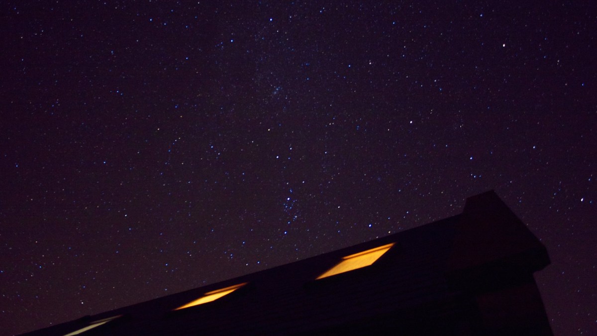 Ciel nocturne. // Source : Flickr/CC/Neil Tackaberry (photo recadrée)