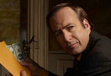 Bob Odenkirk proche de son argent, dans l'excellente série Better Call Saul de Netflix // Source : Netflix