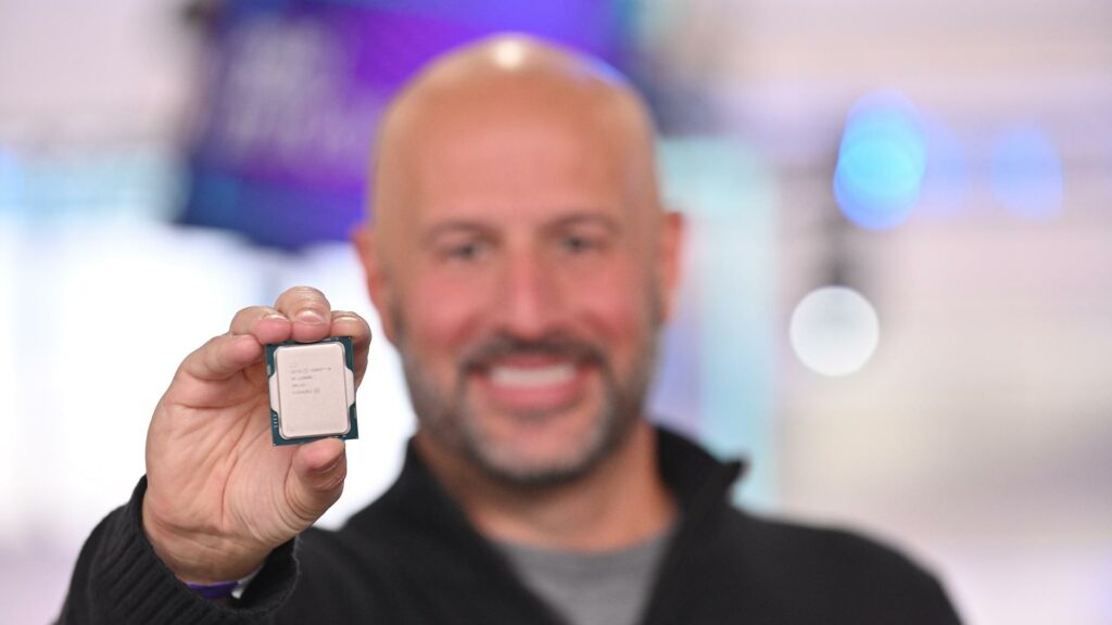 Le processeur de douzième génération est plus gros que sqes prédécesseurs // Source : Intel