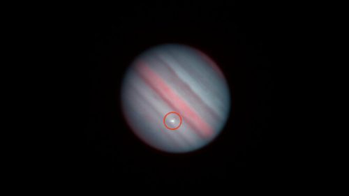 Le flash filmé sur Jupiter. // Source : Via Twitter @OASES_miyako, annotation Numerama