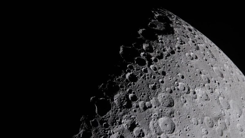 Artemis II a vu des météorites frapper la Lune, les scientifiques de la Nasa n’en reviennent pas