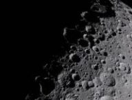 Photo prise pendant le survol de la face cachée de la Lune par Artémis II. // Source : Flickr/Nasa Johnson (image recadrée)