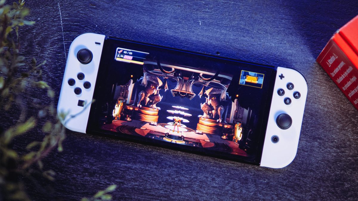 Nintendo Switch OLED // Source : Louise Audry pour Numerama