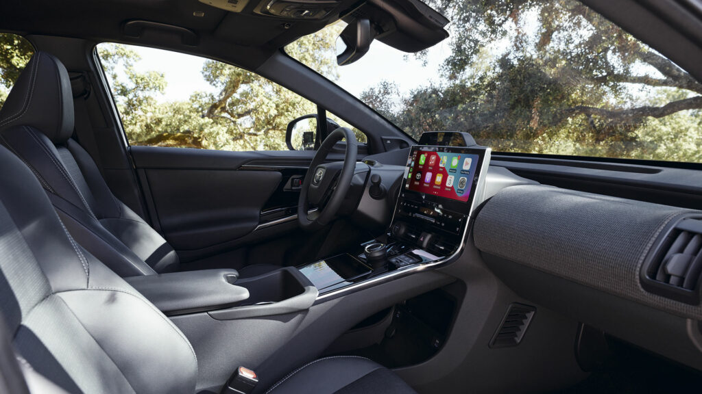 Intérieur du Toyota bZ4X // Source : Toyota France