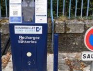 Borne de recharge publique de Rambouillet // Source : Raphaelle Baut pour Numerama Borne de recharge publique de Rambouillet // Source : Raphaelle Baut pour Numerama