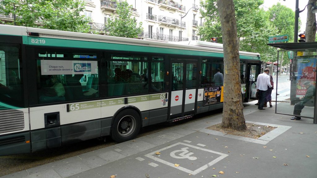 Bus RATP // Source : Wikimedia Commons / Jean-Louis Zimmerman