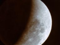 La Lune éclipsée vue de Brisbane en Australie. // Source : Flickr/CC/Paul Balfe (photo recadrée)