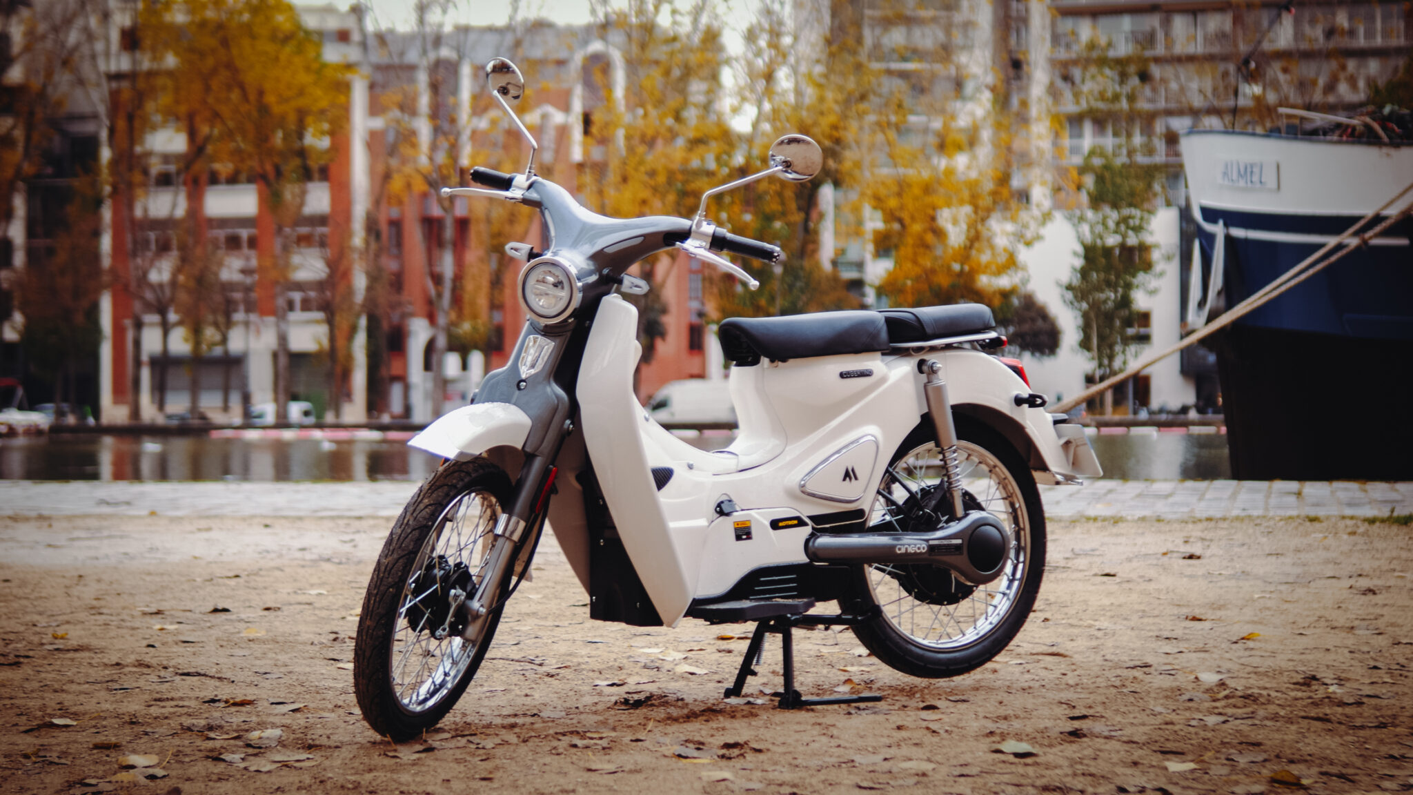 Test du Motron Cubertino : un scooter électrique à 1999 €, ça vaut quoi