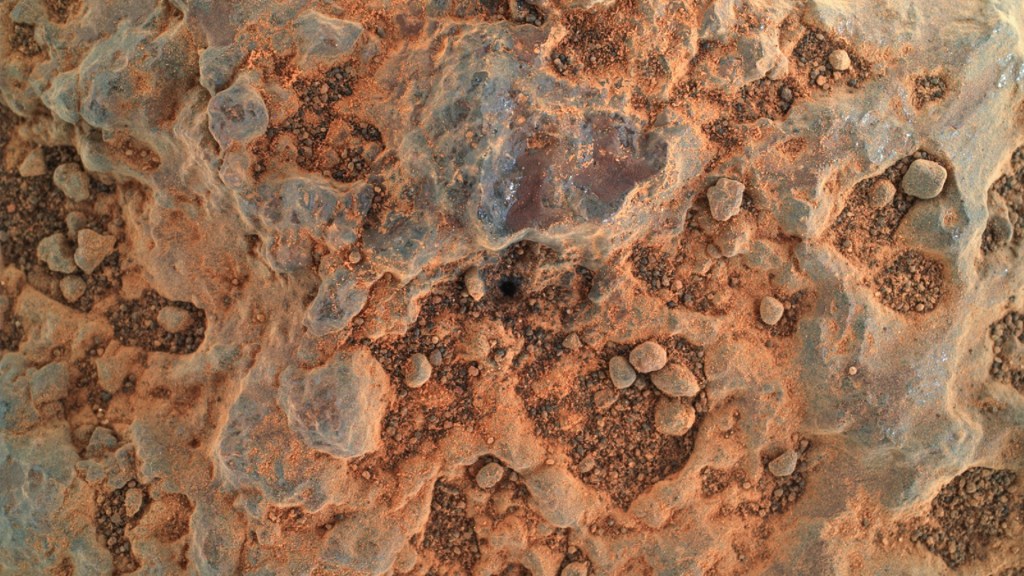 La surface de Mars observée par Perseverance. // Source : Flickr/CC/NASA/JPL-Caltech/Kevin M. Gill (image recadrée)