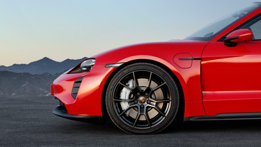 Porsche Taycan GTS et GTS Sport Turismo // Source : Porsche