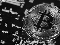 Les crypto-monnaies sont toujours adossées à une blockchain // Source : canva