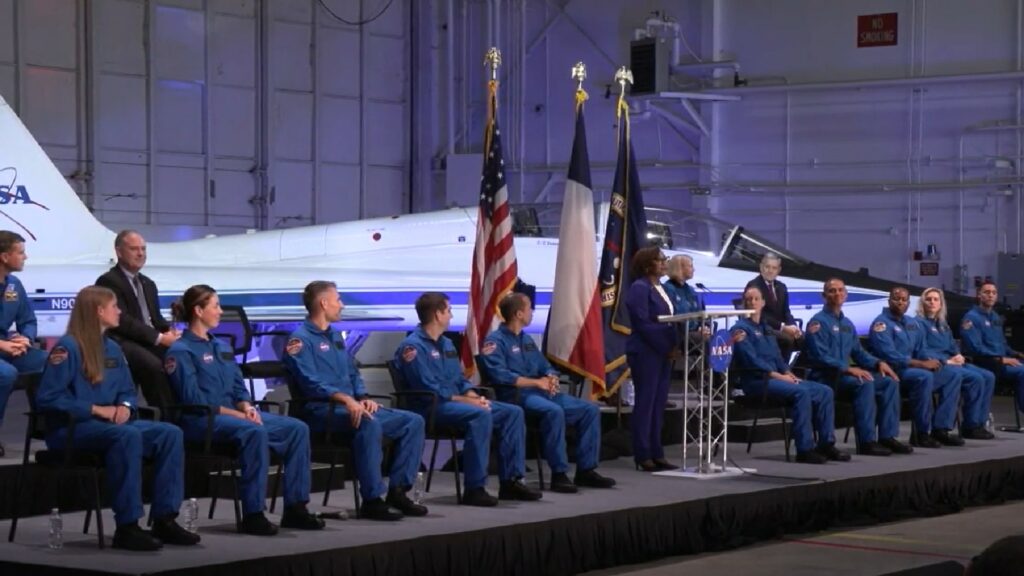 10 nouveaux astronautes se préparent pour aller sur la Lune