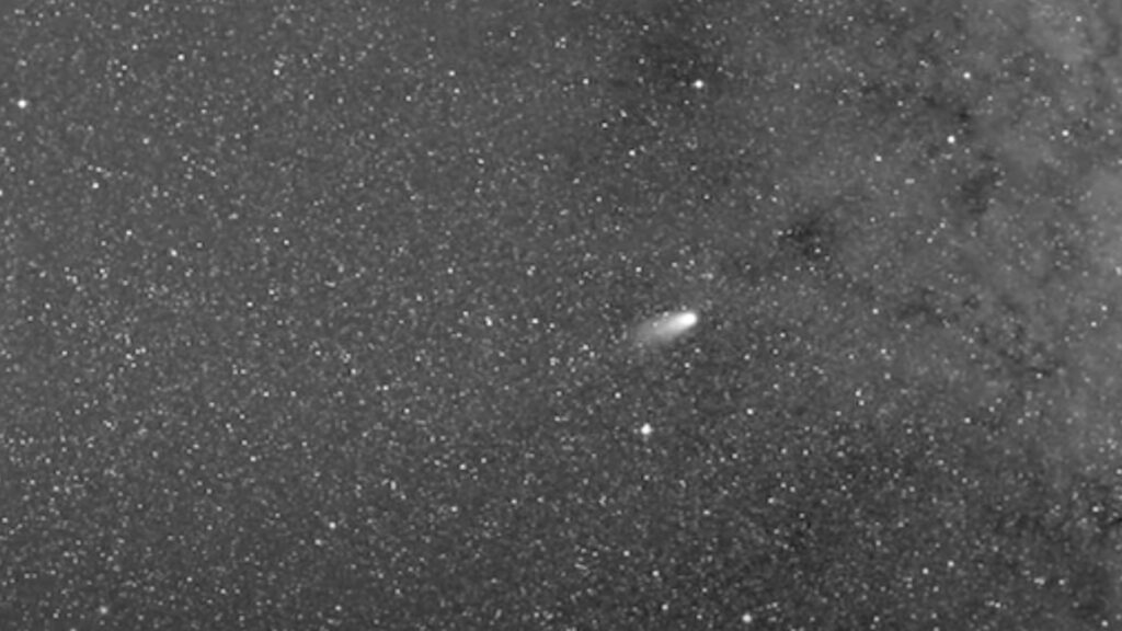La comète Léonard a été prise en photo par Solar Orbiter // Source : ESA/NASA/NRL/SoloHI