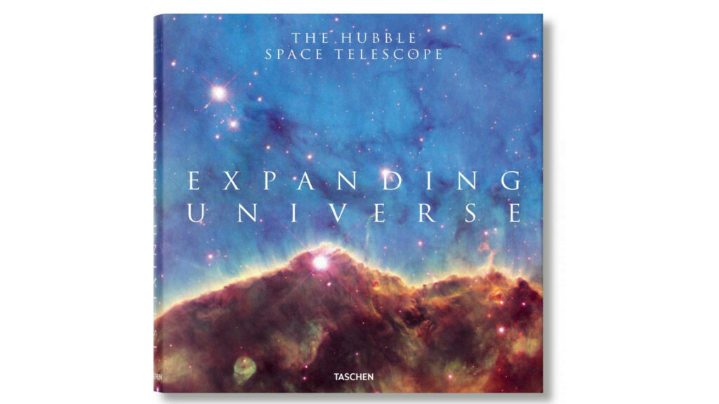 Le livre sur les merveilles de Hubble. // Source : Taschen