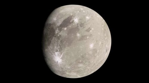Ganylède, photographiée par la sonde Juno en 2021 // Source : Wikimedia Commons