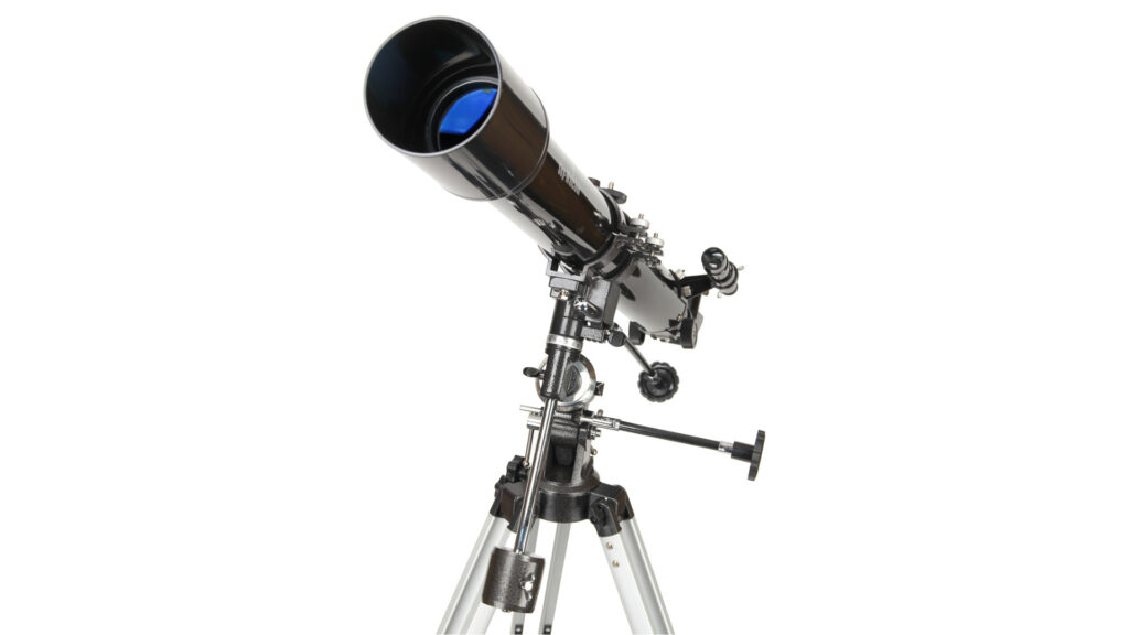 La lunette Skywatcher AC 70/900 Capricorn.