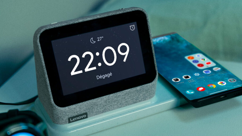 Lenovo Smart Clock 2 dans sa version avec socle de charge sans fil // Source : Lenovo