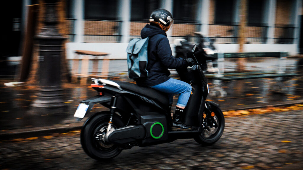 Test du Silence S01 : la nouvelle référence des scooters électriques 125