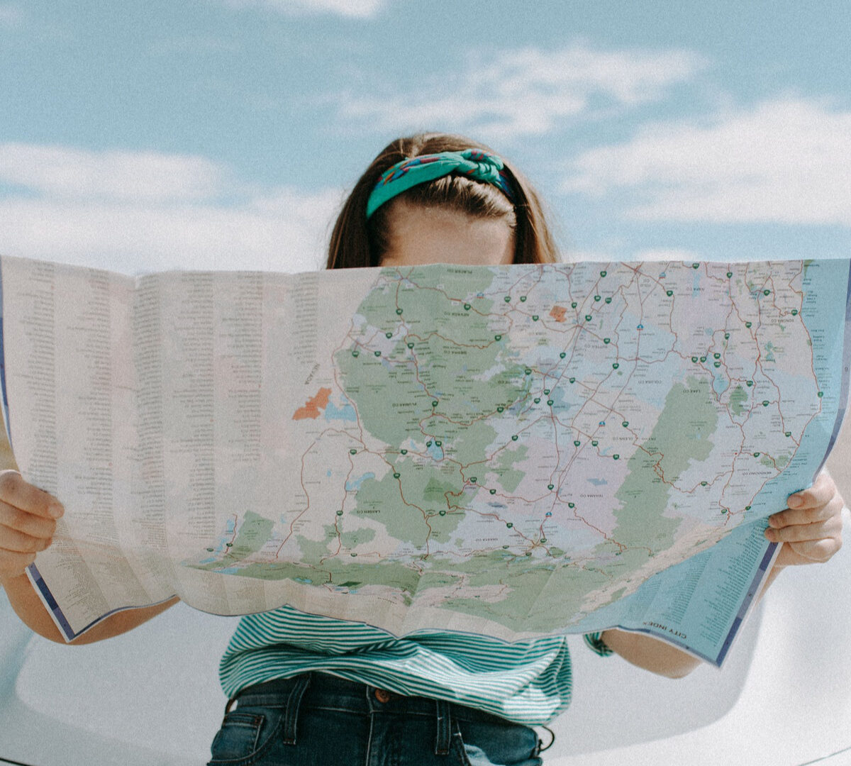 Mais comment faisait-on avant Google Maps ? // Source : Pexels/Leah Kelley (photo recadrée)