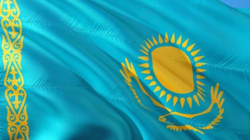 Le drapeau du Kazakhstan // Source : Jorono / Pixabay