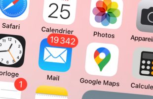 Beaucoup de mails non lus sur un iPhone. // Source : Capture d'écran Numerama