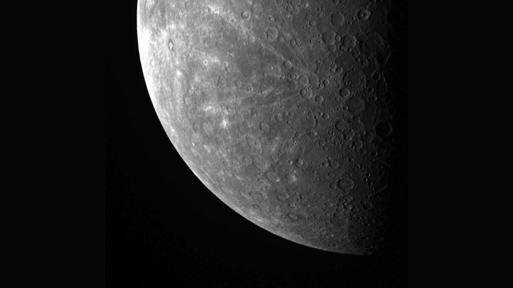 Mercure. // Source : Flickr/CC/NASA/Johns Hopkins University Applied Physics Laboratory/Carnegie Institution of Washington (photo recadrée)