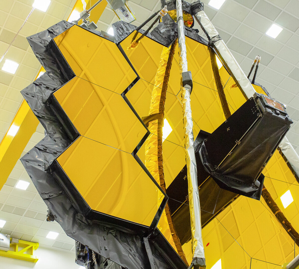 Le JWST en avril 2020. // Source : Northrop Grumman via Flickr (photo recadrée)