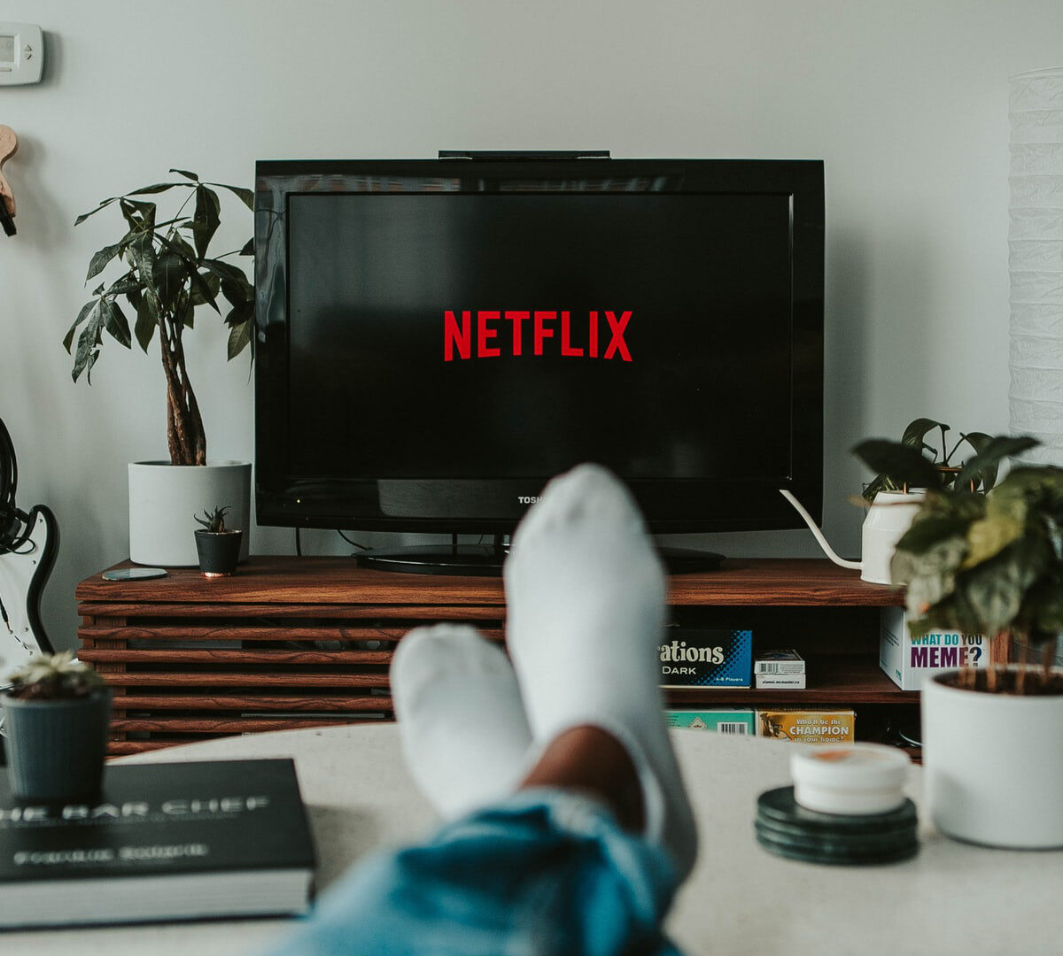 Netflix. // Source : Unplash/Mollie Sivaram (photo recadrée)