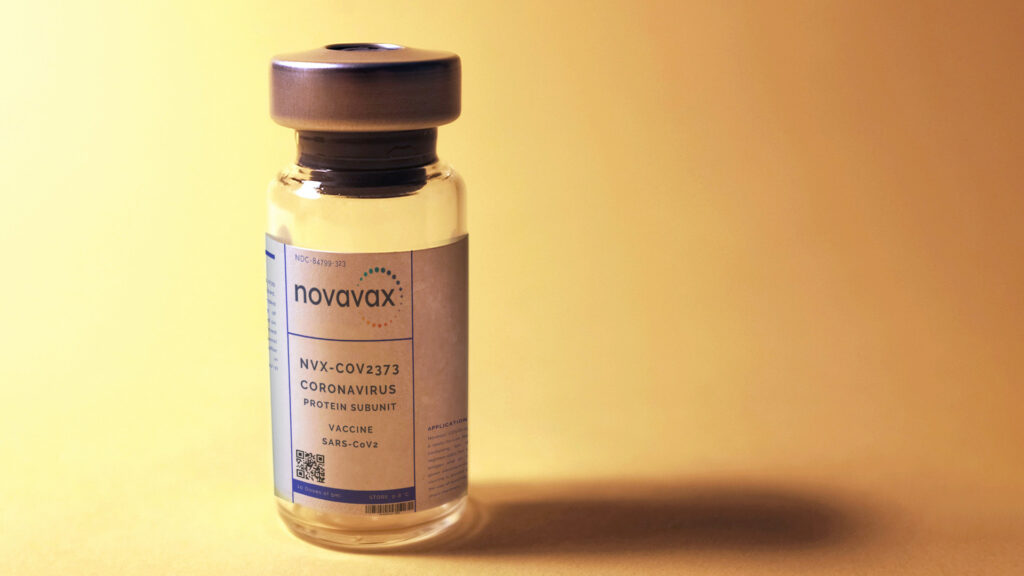 Vaccin Novavax. // Source : Unplash/Piero Nigro (photo recadrée)