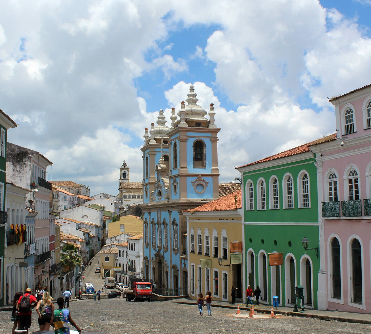 Source : https://pixabay.com/fr/photos/pelourinho-salvador-bahia-tourisme-4681372/