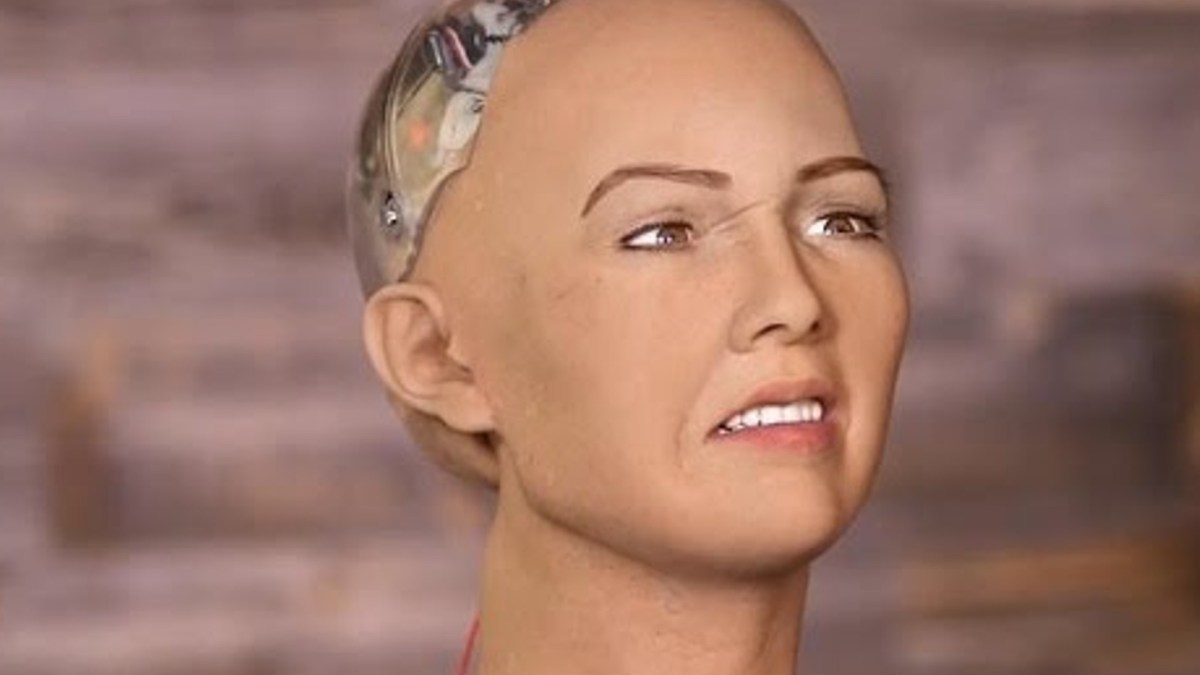 Robot humanoïde Sophia // Source : Sophia en interview avec CNBC