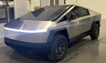 Prototype Tesla Cybertruck en fuite // Source : Cybertruck Owners Club Prototype Tesla Cybertruck en fuite // Source : Cybertruck Owners Club