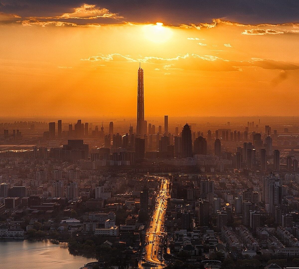 Coucher de Soleil sur la ville de Tianjin. // Source : Pixabay