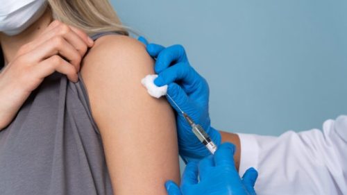 La vaccination sauve des vies. // Source : Freepik