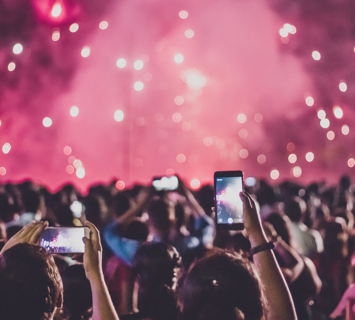 Une salle de concert. // Source : Pexels/Rahul Pandit (photo recadrée)