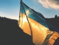 drapeau Ukraine // Source : Max Kukurudziak